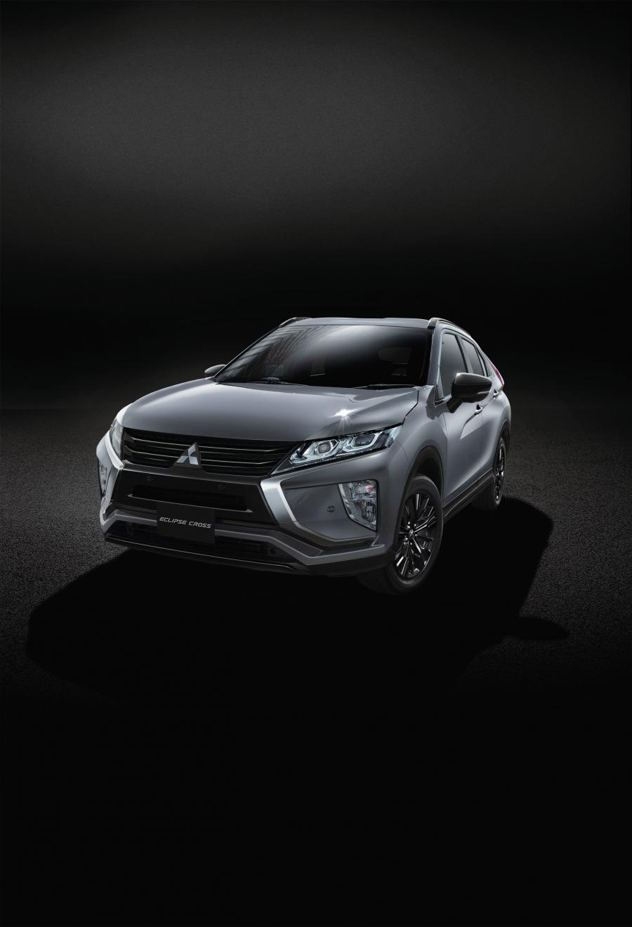  Mitsubishi Eclipse Cross Black Edition 2018 года  (JP) (фото 18 из 31)